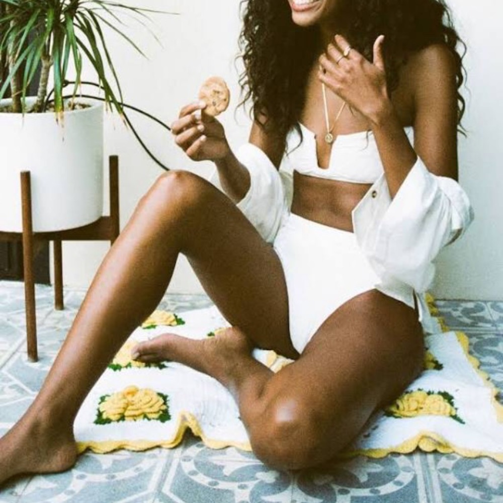 Cupshe high waisted white bikini bottoms size M